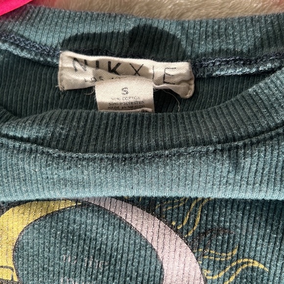 Nikxie top - Picture 3 of 3